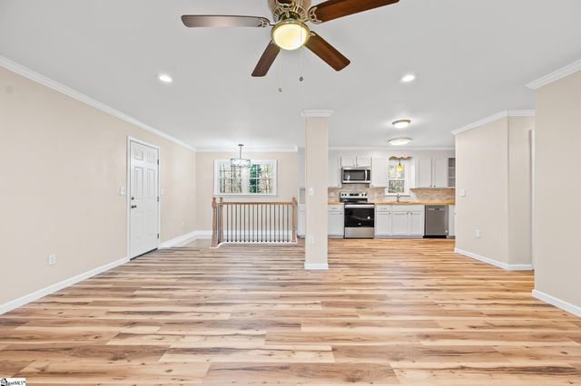 101 Nottingham Lane, Easley, SC 29640