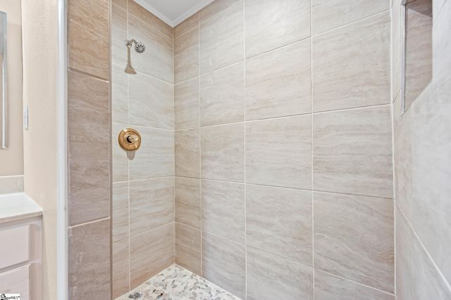 101 Nottingham Lane, Easley, SC 29640