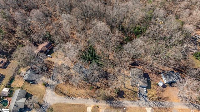 101 Nottingham Lane, Easley, SC 29640