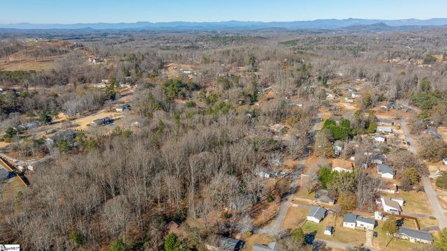 101 Nottingham Lane, Easley, SC 29640