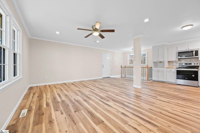 101 Nottingham Lane, Easley, SC 29640