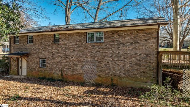 101 Nottingham Lane, Easley, SC 29640