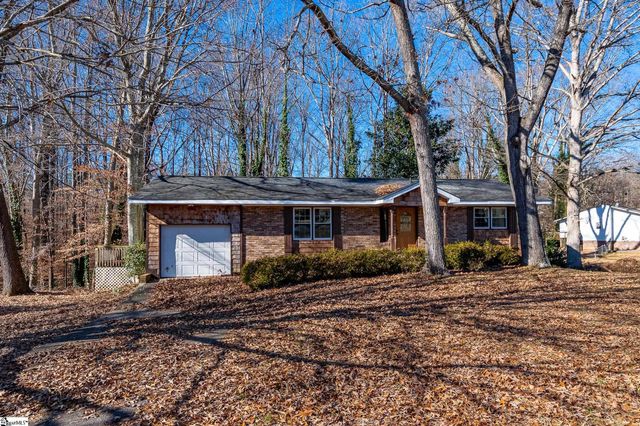 101 Nottingham Lane, Easley, SC 29640