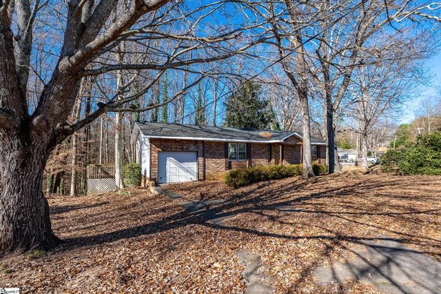 101 Nottingham Lane, Easley, SC 29640