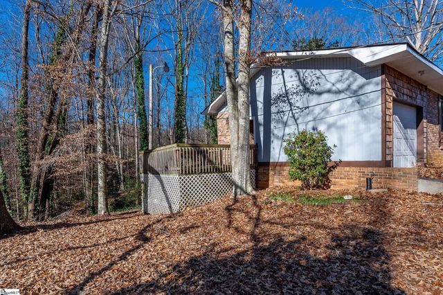 101 Nottingham Lane, Easley, SC 29640