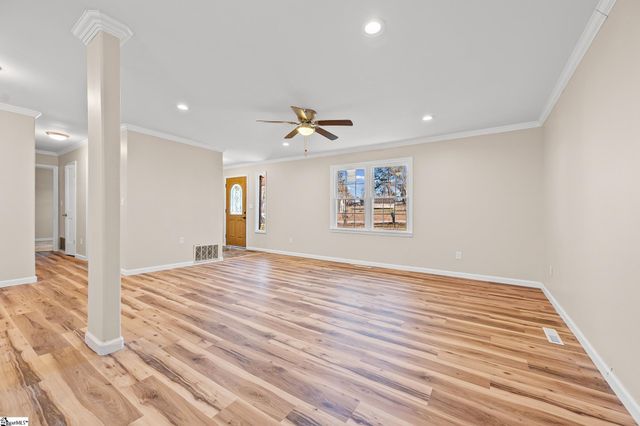 101 Nottingham Lane, Easley, SC 29640