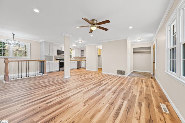 101 Nottingham Lane, Easley, SC 29640