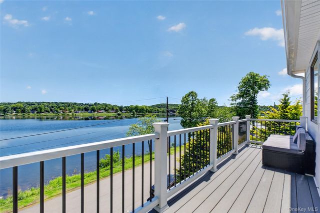 175 W Lakeshore Drive, Carmel, NY 10512