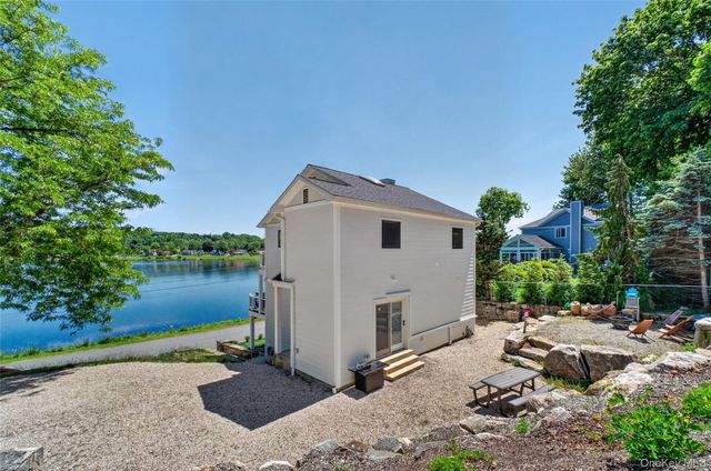 175 W Lakeshore Drive, Carmel, NY 10512