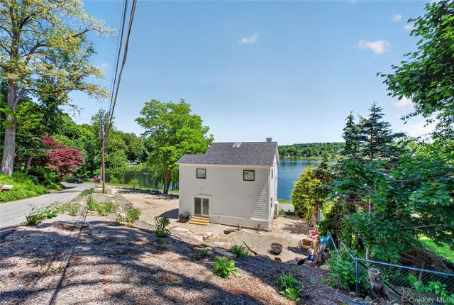 175 W Lakeshore Drive, Carmel, NY 10512