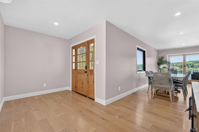175 W Lakeshore Drive, Carmel, NY 10512