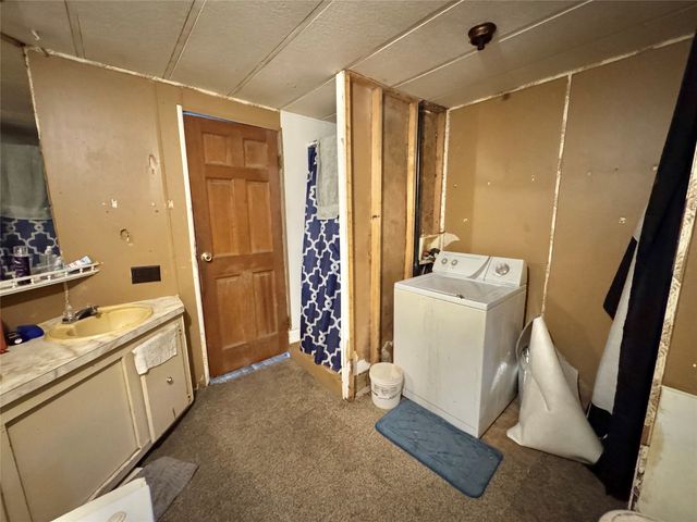 168 County Road 193, Gainesville, TX 76240