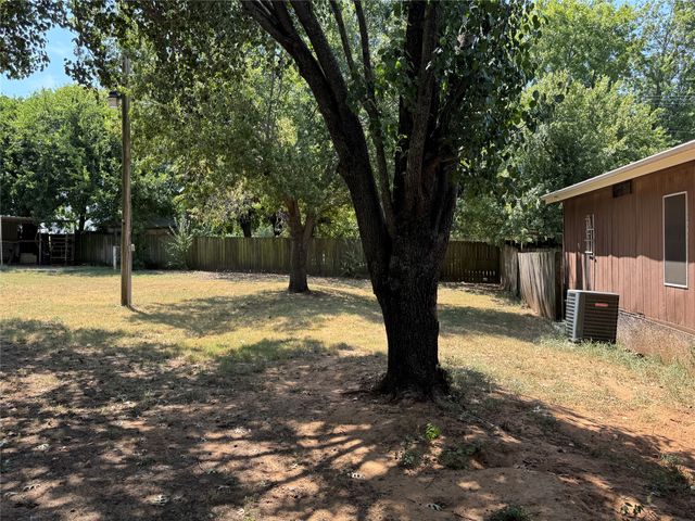 168 County Road 193, Gainesville, TX 76240
