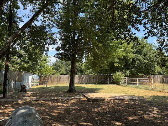 168 County Road 193, Gainesville, TX 76240