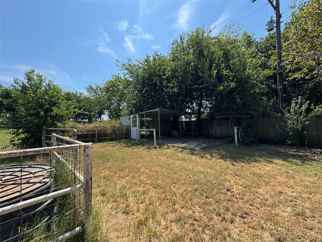 168 County Road 193, Gainesville, TX 76240
