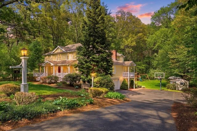 94 College Road, Concord, MA 01742