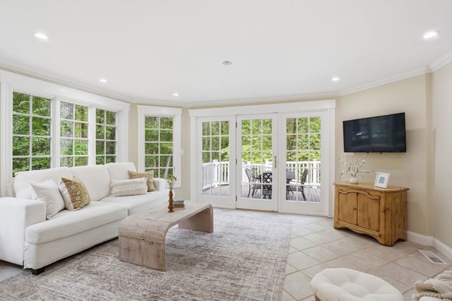 94 College Road, Concord, MA 01742