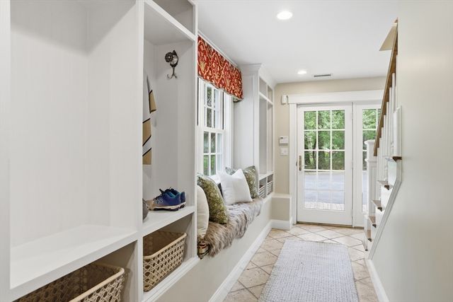 94 College Road, Concord, MA 01742