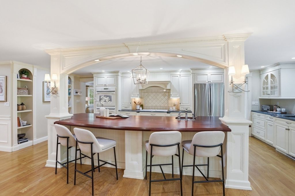 94 College Road, Concord, MA 01742