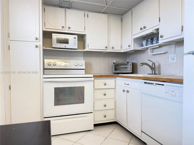 2671 S Course Drive 408, Pompano Beach, FL 33069