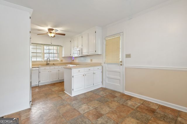 858 Fair Oaks Drive, Macon, GA 31204