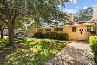 1111 32nd Street, Galveston, TX 77550
