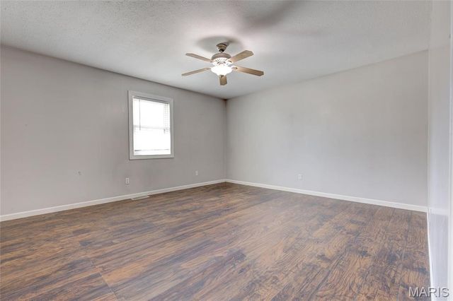 1042 Hillcrest Drive, East Alton, IL 62024