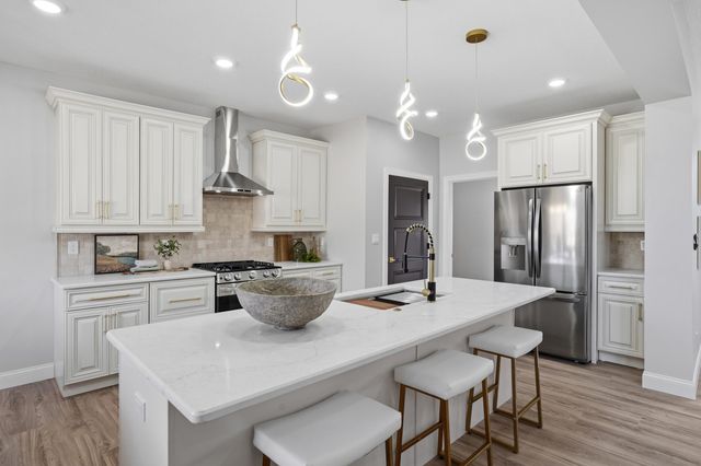 4403 GLEN EAGLE DR, Columbia, MO 65203