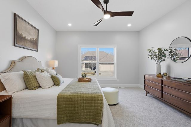 4403 GLEN EAGLE DR, Columbia, MO 65203