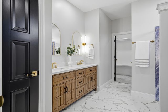 4403 GLEN EAGLE DR, Columbia, MO 65203