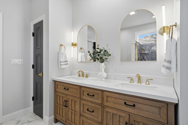 4403 GLEN EAGLE DR, Columbia, MO 65203