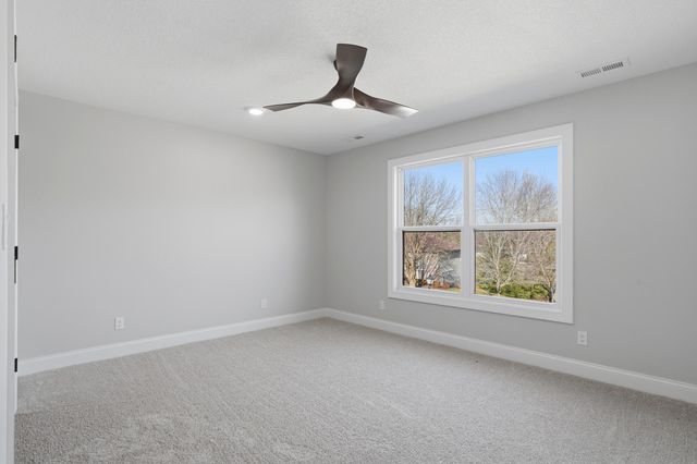 4403 GLEN EAGLE DR, Columbia, MO 65203