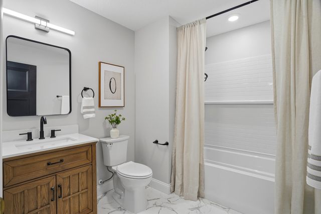 4403 GLEN EAGLE DR, Columbia, MO 65203