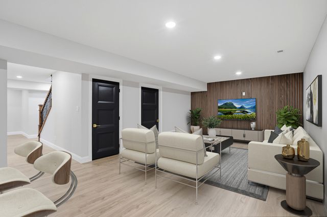 4403 GLEN EAGLE DR, Columbia, MO 65203