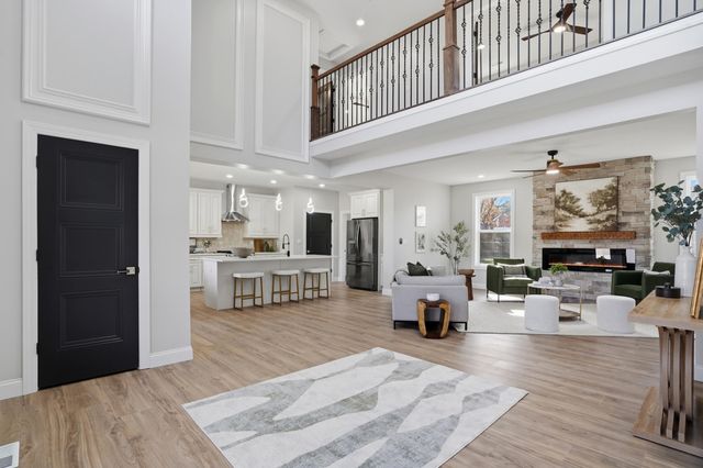 4403 GLEN EAGLE DR, Columbia, MO 65203