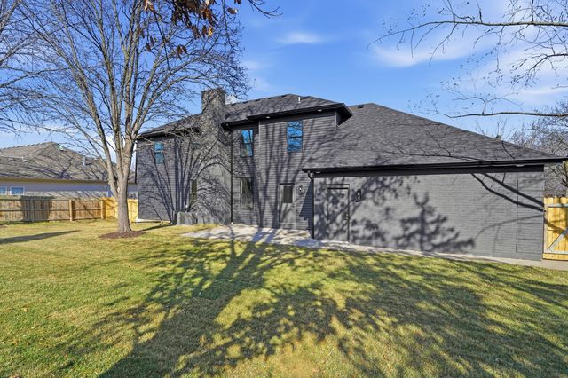 4403 GLEN EAGLE DR, Columbia, MO 65203