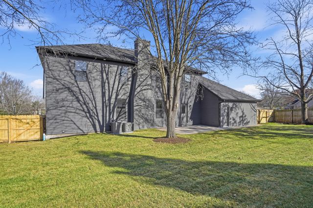 4403 GLEN EAGLE DR, Columbia, MO 65203