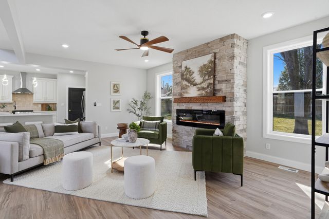 4403 GLEN EAGLE DR, Columbia, MO 65203