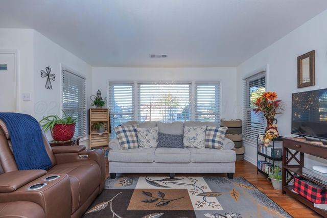 1530 N Williston Street, Pampa, TX 79065