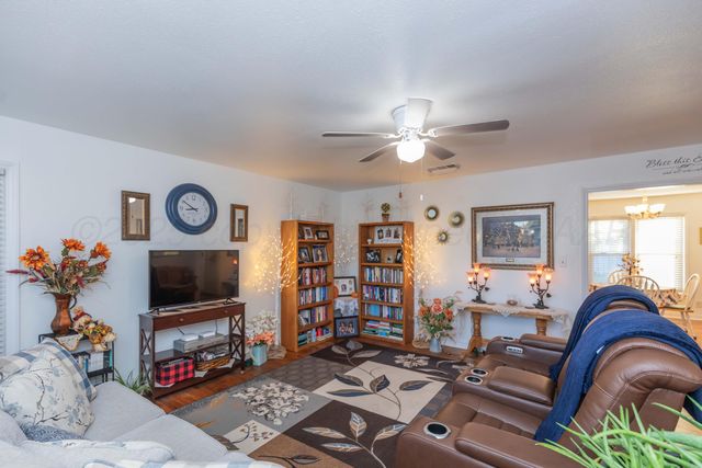 1530 N Williston Street, Pampa, TX 79065