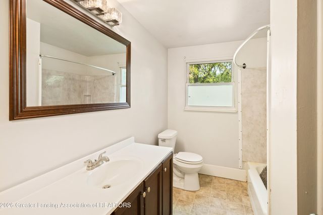 3812 Wainwright Avenue, Lansing, MI 48911