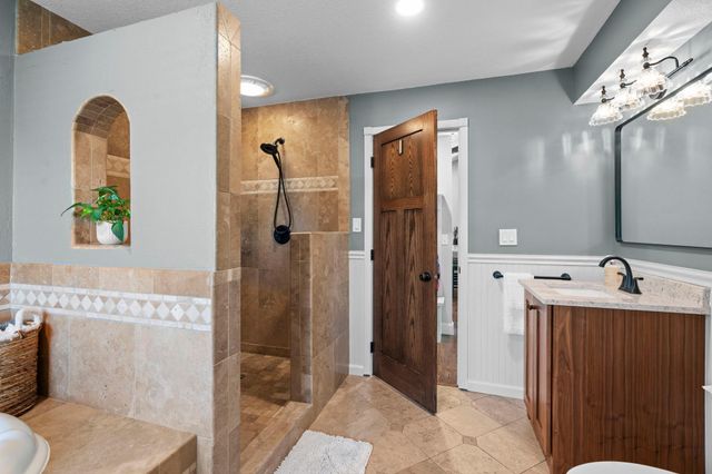 20470 Enfield Avenue N, Forest Lake, MN 55025