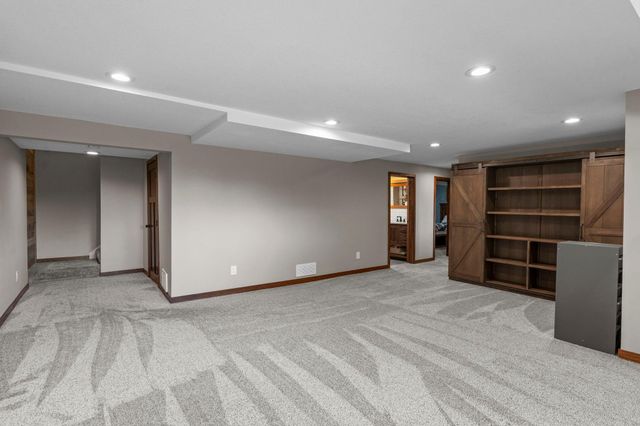 20470 Enfield Avenue N, Forest Lake, MN 55025