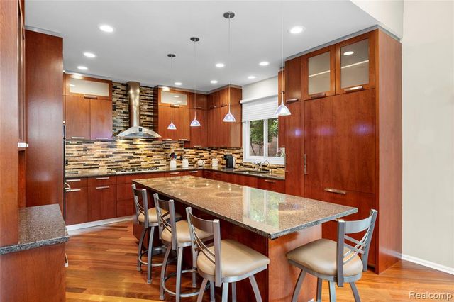 6567 Claremore Court, West Bloomfield, MI 48322