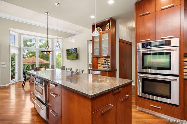 6567 Claremore Court, West Bloomfield, MI 48322
