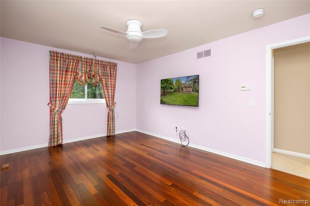 6567 Claremore Court, West Bloomfield, MI 48322