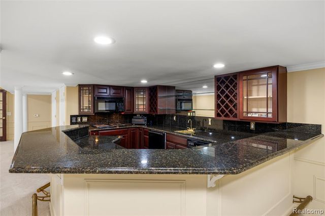 6567 Claremore Court, West Bloomfield, MI 48322