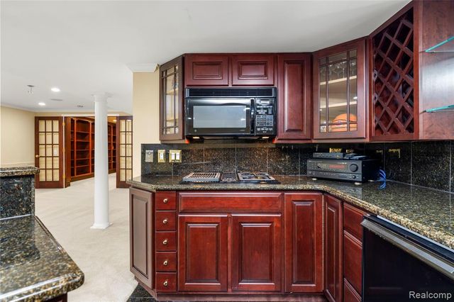 6567 Claremore Court, West Bloomfield, MI 48322