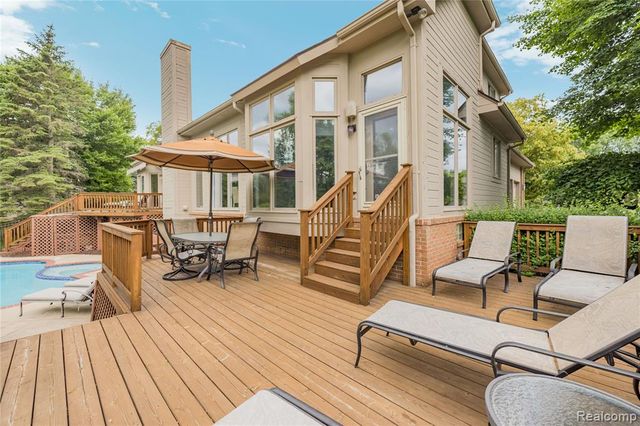 6567 Claremore Court, West Bloomfield, MI 48322