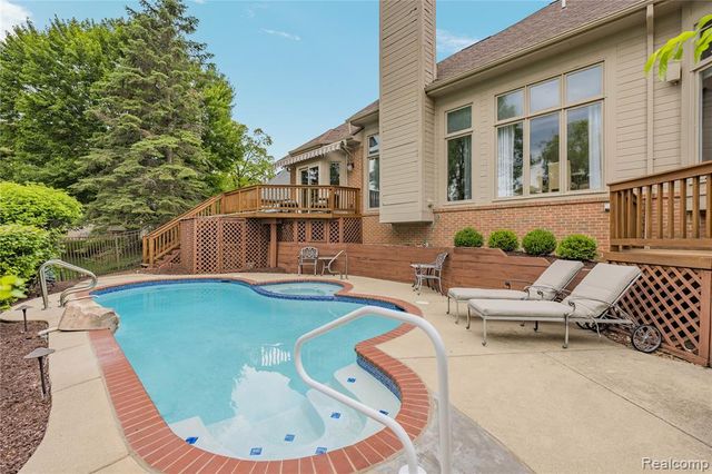 6567 Claremore Court, West Bloomfield, MI 48322
